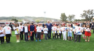 İzmir Güzelbahçe'de 23 Nisan coşkusu
