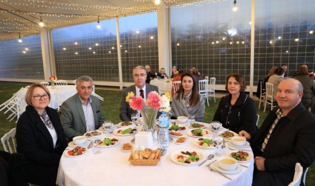 İzmir Güzelbahçe'de gazi ve şehit yakınlarına iftar