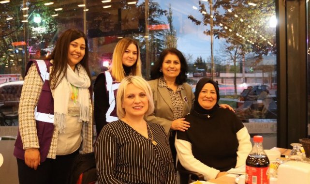 Kocaeli İzmit'in girişimci kadınları iftarda buluştu
