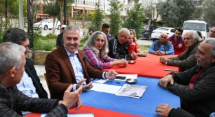 KUŞADASI BELEDİYESİ YÖNETİCİLERİ SORUNLARA YERİNDE ÇÖZÜM BULUYOR