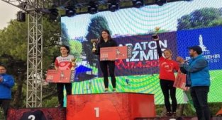 Maraton İzmir'de Manisa BBSK'lı atletler kürsüde yer aldı
