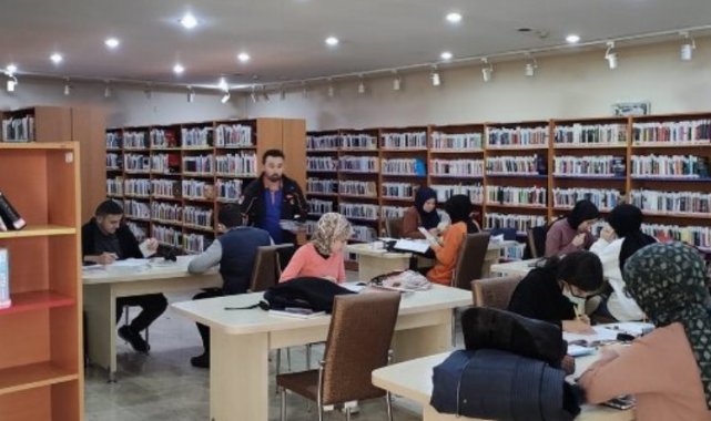 Niğde Halk Kütüphanesinde " AFAD Gönüllülük Projesi " tanıtımı