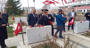 Niğde'de polislerden şehitlik ziyareti