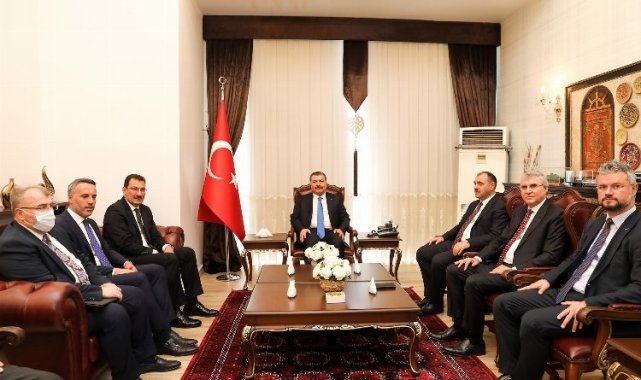 Sağlık Bakanı Koca Sakarya'da: Şehir Hastanesi için tarih verdi
