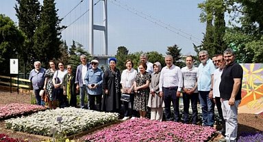 Ahmet Süheyl Ünver Üsküdar'da çiçeklerle yaşatılıyor