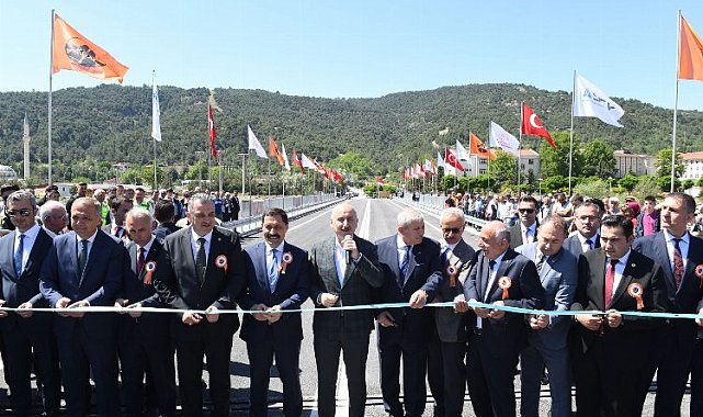 Amasya'da iki yakayı buluşturan köprü açıldı