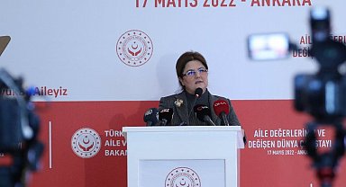 Bakan Yanık 'aile değerlerini' anlattı