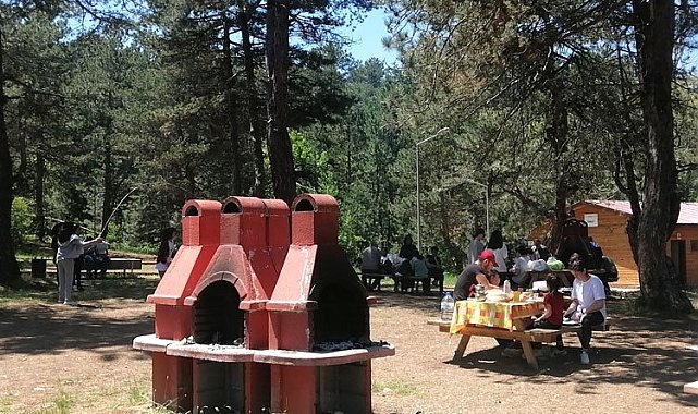 Bilecik Pazaryeri'nde günübirlikçilerin 'Küçükelmalı' tercihi