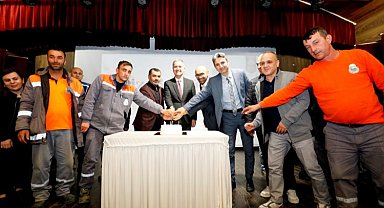Bursa İnegöl Belediyesi'nde sürpriz doğum günü