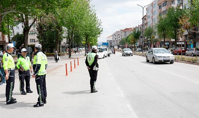 Bursa İnegöl'de "Yayalar İçin 5 Adımda Güvenli Trafik" uygulaması yapıldı