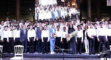 Bursa Osmangazi'de "Bi' Dünya Müzik"