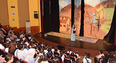 Bursa Yıldırım'da çocuklar tiyatroyu sevdi