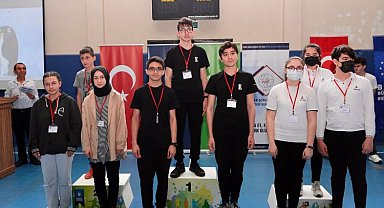 Bursa'da Emine Örnek matematiğin şampiyonu oldu