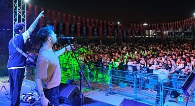 Bursa'da 'İkilem' coşkusu