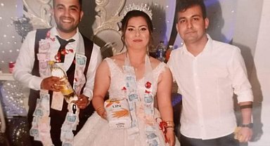 Çanakkale'de düğünde damada yağ, geline un takıldı