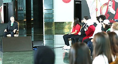 Cumhurbaşkanı Erdoğan 'tütünsüz' gençlikle buluştu