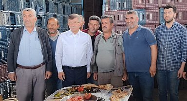 Davutoğlu Adıyaman'da güne esnaf kahvaltısı ile başladı