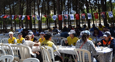 DİSK Genel İş'e bağlı Didim belediyesi personeli kahvaltıda bir araya geldi