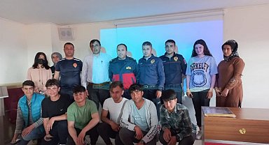 Gördesli gençler Manisa Büyükşehir itfaiyesi ile buluştu