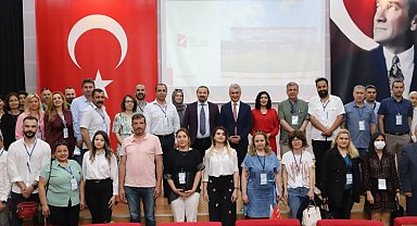 İKÇÜ'de "Sağlıklı İletişim, Sağlam Gelecek" çalıştayı