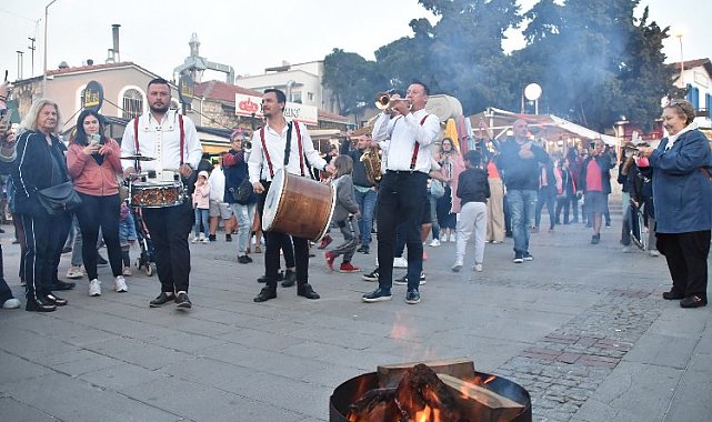 İzmir Foça'da Hıdırellez sevinci