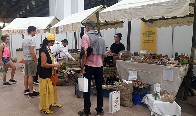 İzmir'de eş zamanlı organik fuarlar ilgi görüyor