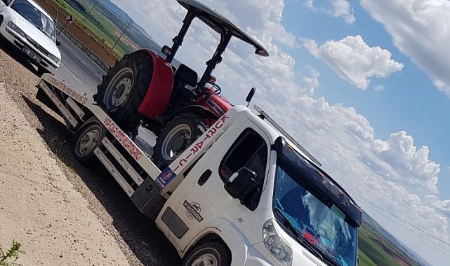 Kablo yüklü traktör devrildi: 1 yaralı