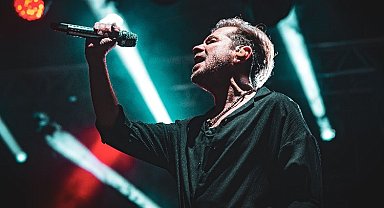 Kenan Doğulu'dan muhteşem Bursa performansı