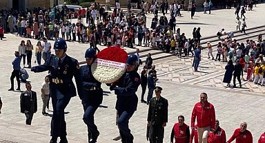 Kızılay Konak'tan Anıtkabir ziyareti