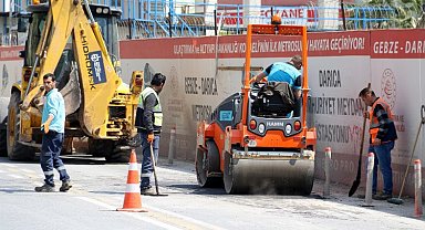 Kocaeli Darıca İstasyon Caddesi'nde yol onarımı