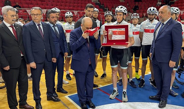Kocaeli'nden yola çıkan 19 bisikletli Samsun'a ulaştı