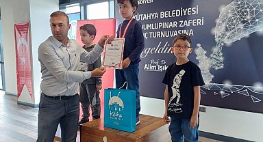 Kütahya'da derece alanlar ödüllendirildi