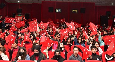 Malatya'da öğrenciler 'Kurtuluş Hattı' filmini izledi