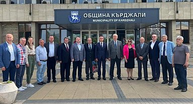 Manisa, Bulgaristan Kırcaali'de kardeşlerini ziyaret etti