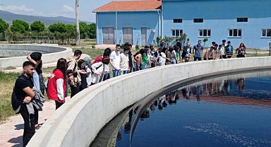 Manisa'da öğrenciler çevre dostu tesisi inceledi