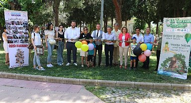 Manisa'da 'Tarzan ve Çevre' tuvallere yansıdı