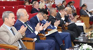 Moğolistan'daki "Türk Yazıtları Çalıştayı" İKÇÜ'de yapıldı