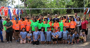 Muğla Büyükşehir Belediyesinden Datça'ya basketbol ve voleybol sahası