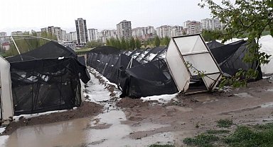 Niğde Patates Araştırma Enstitüsü seraları yağmura teslim oldu