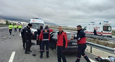 Niğde'de trafik kazası: 1'i ağır 4 kişi yaralı