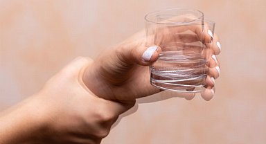 Parkinson hastasına beyin pili takılırsa!