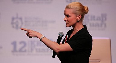 Pelin Çift ve Tufan Gündüz kitap severlerle buluştu