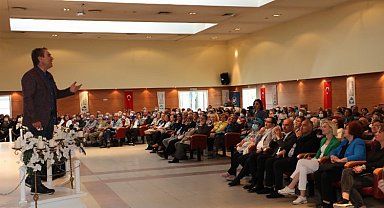 Tarihçi Sinan Meydan 19 Mayıs ruhu ve İzmit'i anlattı