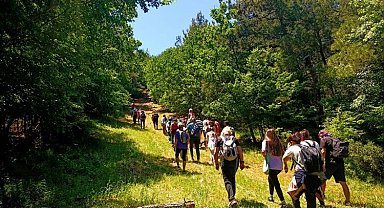 Trakya Üniversitesi ve Sardos Gençlik yürüyüş yaptı