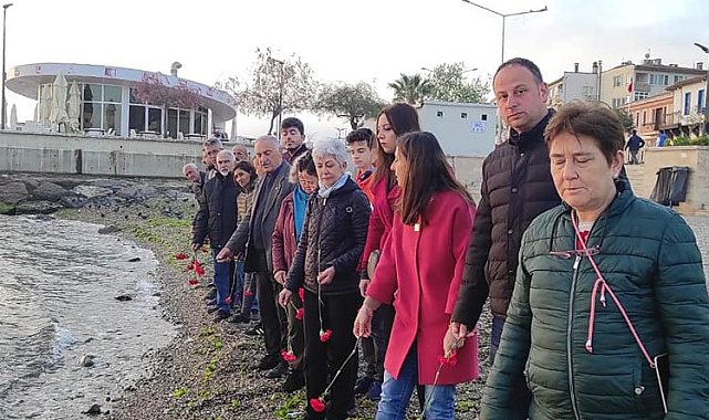 Üç fidan için Mudanya'dan denize karanfil