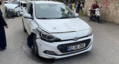 Adıyaman'da kavşakta çarpıştılar: 2 yaralı