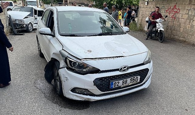 Adıyaman'da kavşakta çarpıştılar: 2 yaralı