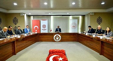 Aile içi ve kadına şiddet masaya yatırıldı