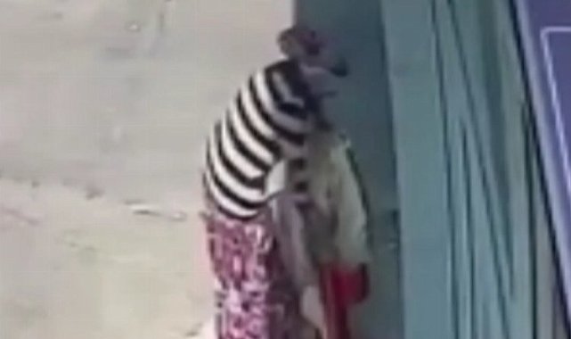 Aydın Efeler'de bu kadarı da olmaz dedirtti! Çöp kovası hırsızlığı!