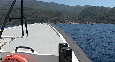 Aydın Kuşadası açıklarında 33 düzensiz göçmen yakalandı